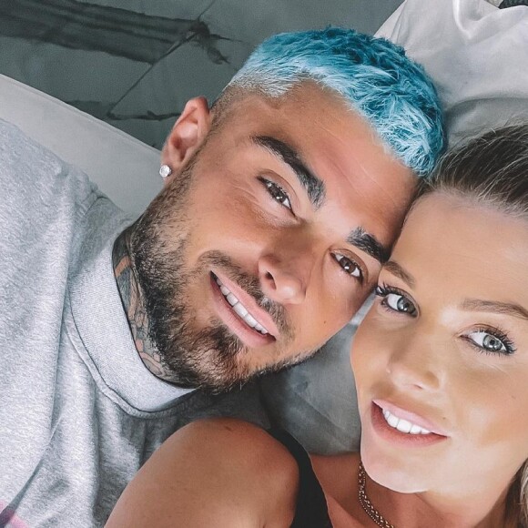 Jessica Thivenin, heureuse avec son mari Thibault Garcia et leur file Maylone. La famille s'est agrandie avec l'arrivée de la petite Leewane.