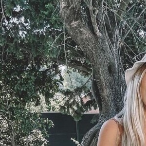 Jessica Thivenin, heureuse avec son mari Thibault Garcia et leur file Maylone. La famille s'est agrandie avec l'arrivée de la petite Leewane.