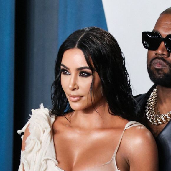 Kim Kardashian et son mari Kanye West - People à la soirée "Vanity Fair Oscar Party" après la 92ème cérémonie des Oscars 2020 au Wallis Annenberg Center for the Performing Arts à Los Angeles, le 9 février 2020.