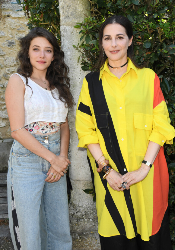 Zoé Adjani et Amira Casar lors du 14ème Festival du Film Francophone d'Angoulême. Le 26 août 2021 © Coadic Guirec / Bestimage