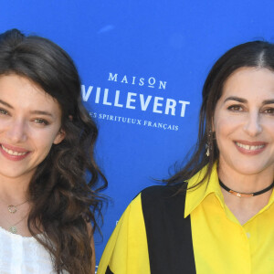 Zoé Adjani et Amira Casar - Photocall du film "Cigare au miel" lors du 14ème Festival du Film Francophone d'Angoulême. Le 26 août 2021 © Coadic Guirec / Bestimage