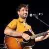 Jérémy Frérot sur scène : Laure Manaudou joue les groupies avec Laury Thilleman et Juan Arbeláez