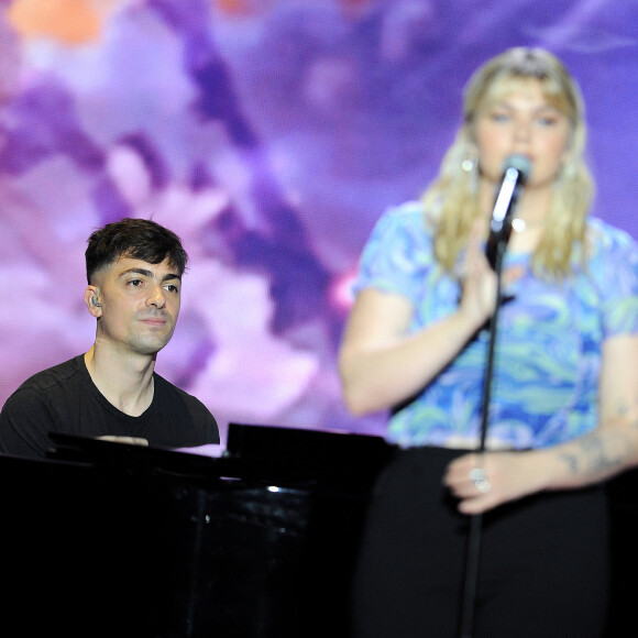 Exclusif - Louane Emera et Florian Rossi - Enregistrement de l'émission "La soirée extraordinaire : La musique comme vous ne l'avez jamais vue", qui sera diffusée le 30 juin sur M6. © Gaffiot-Moreau / Bestimage