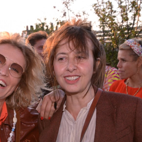 Exclusif - Alexandra Lamy, Valérie Bonneton lors de la soirée Back to Brach sur la terrasse du Brach Paris le 2 septembre 2021. © Rachid Bellak / Bestimage