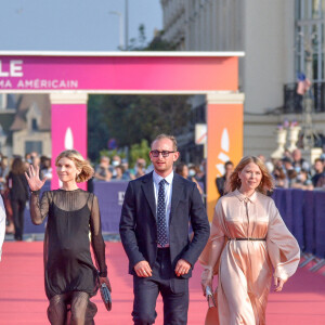 Les membres du jury de la révélation Céleste Brunnquell, Antoine Lomepal, Clémence Poésy, enceinte (présidente du jury de la révélation), Kacey Mottel-Klein et India Hair assiste à la projection du film "Stillwater" lors de la cérémonie d'ouverture de la 47ème édition du festival du Cinéma Américain de Deauville. Deauville, le 3 septembre 2021.