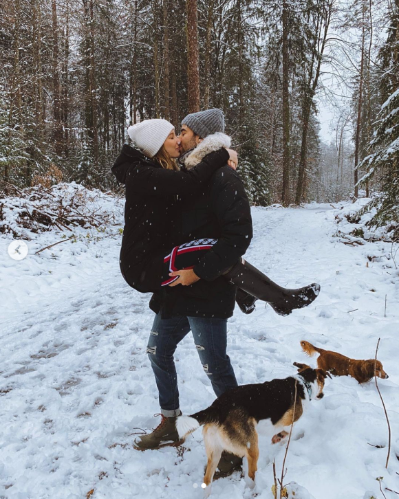 Ilona Smet et son petit ami en vacances à la montagne. Décembre 2020.