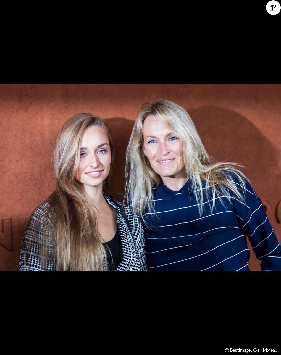 Estelle Lefebure et sa fille Emma Smet - People au village des Internationaux de Tennis de Roland Garros à Paris © Cyril Moreau/Bestimage