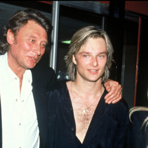 Estelle Lefébure, Johnny et David Hallyday, Sylvie Vartan le soir de la première de la tournée de David Hallyday en 1991.