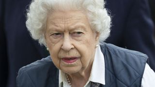 Elizabeth II choquée : ses plans funéraires fuitent, la traque contre le coupable commence