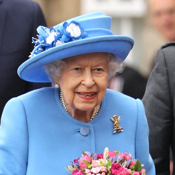 La reine Elisabeth II d'Angleterre et le prince William, duc de Cambridge, assistent à la cérémonie des clés devant le palais d'Holyroodhouse à Edimbourg, moment où la souveraine se voit remettre les clés de la ville. Cet événement marque le début la semaine de Holyrood, que la reine consacre chaque année à l'Ecosse. Le 28 juin 2021.