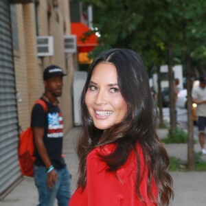 Olivia Munn arrive dans les studios de l'émission "Daily Show with Trevor Noah" à New York, le 25 juin 2019.