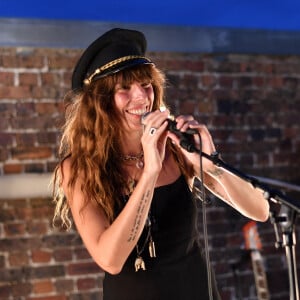 Exclusif - Lou Doillon anime la soirée de présentation de la nouvelle plateforme de marque "Génération IKKS" et de la première capsule iconique "La Leather Story" sur les toits de la capitale, rue d'Abbeville, à Paris. Le 8 septembre 2021 © Rachid Bellak / Bestimage