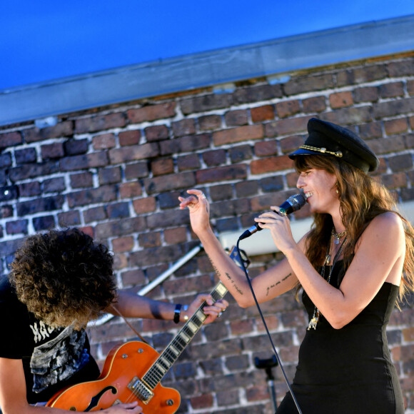 Exclusif - Lou Doillon anime la soirée de présentation de la nouvelle plateforme de marque "Génération IKKS" et de la première capsule iconique "La Leather Story" sur les toits de la capitale, rue d'Abbeville, à Paris. Le 8 septembre 2021 © Rachid Bellak / Bestimage