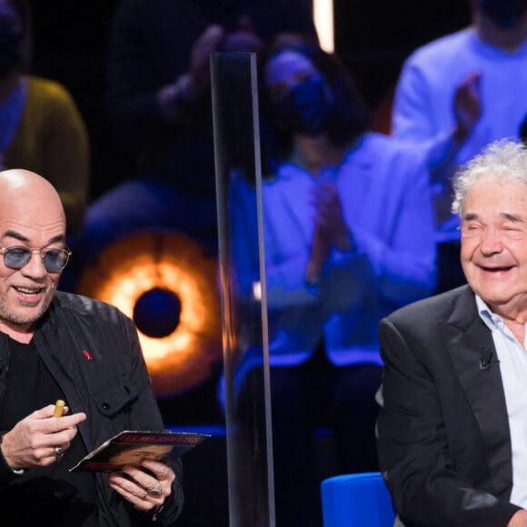 Exclusif - Pascal Obispo, Pierre Perret - Enregistrement de l'émission "La boîte à Secrets 9" à Paris, qui sera diffusée le 9 septembre sur France 3. © Tiziano Da Silva / Bestimage