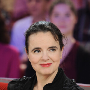 Amélie Nothomb - Enregistrement de l'émission "Vivement Dimanche" à Paris le 27 aout 2018 et qui sera diffusée le 9 septembre 2018. © Guillaume Gaffiot/Bestimage 
