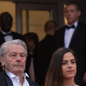 Alain Delon (Palme d'Or d'Honneur du 72ème festival de Cannes) et sa fille Anouchka - Montée des marches du film "A Hidden Life" lors du 72ème Festival International du Film de Cannes. Le 19 mai 2019