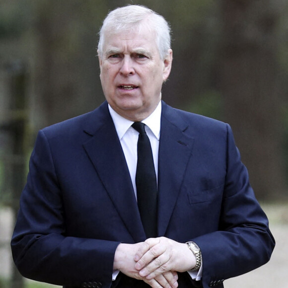 Le prince Andrew, duc York, assiste au service religieux en la chapelle royale à Windsor.