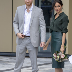 Le prince Harry et Meghan Markle quittent l'université de Chichester's Engineering and Digital Technology Park à Bognor Regis dans le Sussex le 3 octobre 2018.