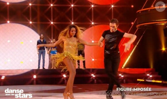Wejdene et Samuel Texier lors de l'épreuve de la figure imposée, durant le premier prime de "Danse avec les stars 2021", le 17 septembre, sur TF1