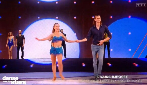 Jean-Baptiste Maunier et Inès Vandamme lors de l'épreuve de la figure imposée, durant le premier prime de "Danse avec les stars 2021", le 17 septembre, sur TF1