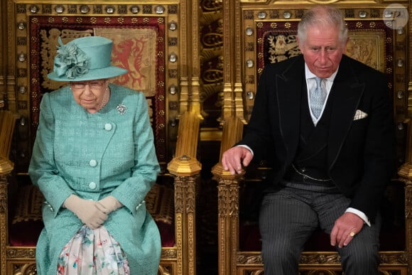 Le prince Charles, prince de Galles, la reine Elisabeth II d'Angleterre - Arrivée de la reine Elizabeth II et discours à l'ouverture officielle du Parlement à Londres le 19 décembre 2019.
