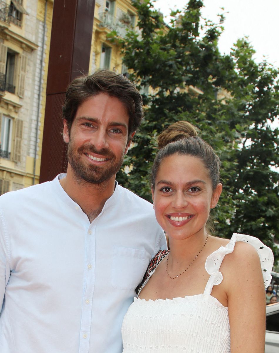 Tom Leeb et sa soeur Elsa Leeb (enceinte) à la première du film "Boite Noire" dans le cadre du Festival CINEROMAN au cinéma Pathé Gare du Sud à Nice, France, le 19 juin 2021. © Denis Guignebourg/Bestimage