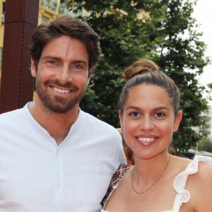 Tom Leeb et sa soeur Elsa Leeb (enceinte) à la première du film "Boite Noire" dans le cadre du Festival CINEROMAN au cinéma Pathé Gare du Sud à Nice, France, le 19 juin 2021. © Denis Guignebourg/Bestimage 