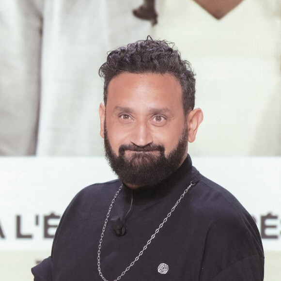 Exclusif - Cyril Hanouna - L'émission TPMP (Touche Pas à Mon Poste) présenté par C. Hanouna, diffusée en direct le 13 Septembre 2021 sur C8 avec G. Jugnot et Artus pour le film "Pourris Gatés" à Paris le 13 Septembre 2021 © Jack Tribeca / Bestimage 