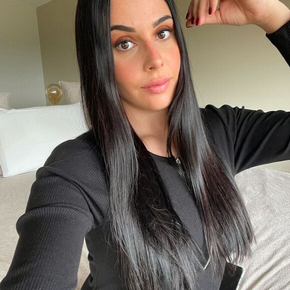 Coralie Porrovechio, ex-candidate de télé-réalité vue dans "Secret Story", est désormais heureuse avec son compagnon Boubacar Kamara qui est également le père de son fils Leeroy et de leur futur bébé.