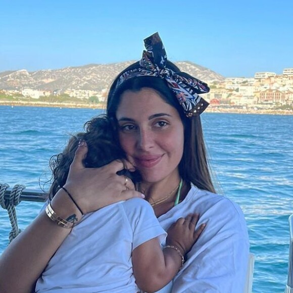 Coralie Porrovechio, ex-candidate de télé-réalité vue dans "Secret Story", est désormais heureuse avec son compagnon Boubacar Kamara qui est également le père de son fils Leeroy et de leur futur bébé.