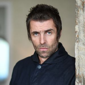 Le chanteur Liam Gallagher a été défiguré par un accident d'hélicoptère.