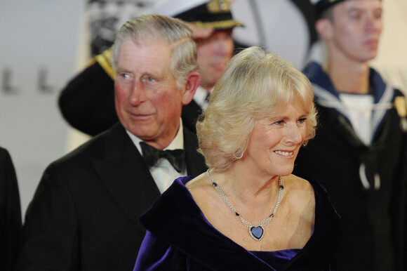 Le prince Charles d'Angleterre et Camilla Parker Bowles, duchesse de Cornouailles - Premiere mondiale du nouveau film James Bond "Skyfall" au Royal Albert Hall a Londres. Le 23 octobre 2012