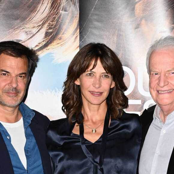 François Ozon, Sophie Marceau et André Dussollier - Photocall du film "Tout s'est bien passé" au restaurant Baltard au Louvre à Paris le 21 septembre 2021. © Coadic Guirec/Bestimage