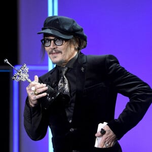 Johnny Depp reçoit un Donostia award sur la scène du 69ème festival international du film de San Sebastian (Saint Sebastien) le 22 septembre 2021 © Future-Image via ZUMA Press / Bestimage