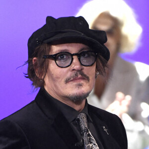 Johnny Depp reçoit un Donostia award sur la scène du 69ème festival international du film de San Sebastian (Saint Sebastien) le 22 septembre 2021 © Future-Image via ZUMA Press / Bestimage