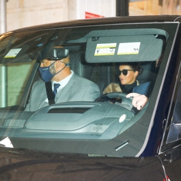 Le prince Harry, duc de Sussex, et sa femme Meghan Markle quittent leur hôtel à New York City, New York, Etats-Unis, le 23 septembre 2021.