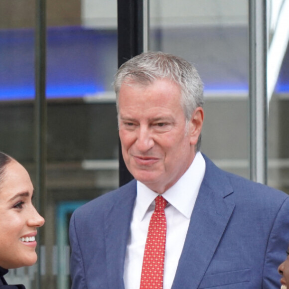 Le prince Harry et sa femme Meghan Markle visitent le One World Trade Center à New York, le 23 septembre 2021.