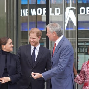 Le prince Harry et sa femme Meghan Markle visitent le One World Trade Center à New York, le 23 septembre 2021.