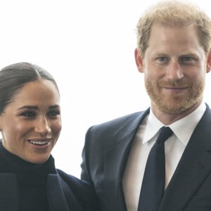 Le prince Harry, duc de Sussex, et Meghan Markle, duchesse de Sussex, en visite à l'observatoire "One World" au 102ème étage de la Freedom Tower du World Trade Center à New York. Le 23 septembre 2021