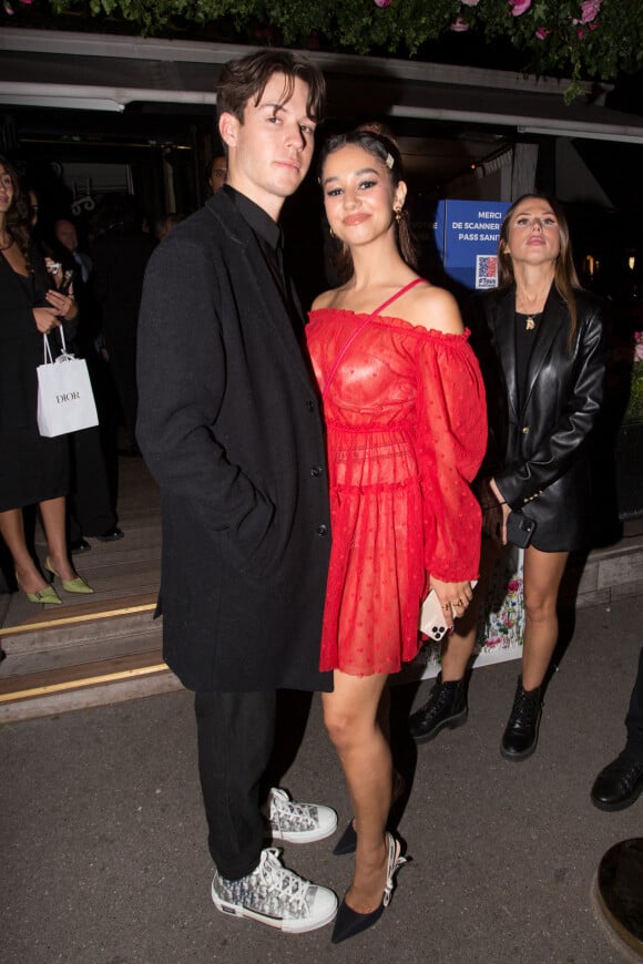 Lena Situations et son petit ami Seb La Frite à la soirée Miss Dior au restaurant L'Avenue, en marge de la Fashion Week prêt-à-porter printemps-été 2022. Paris, le 28 septembre 2021.