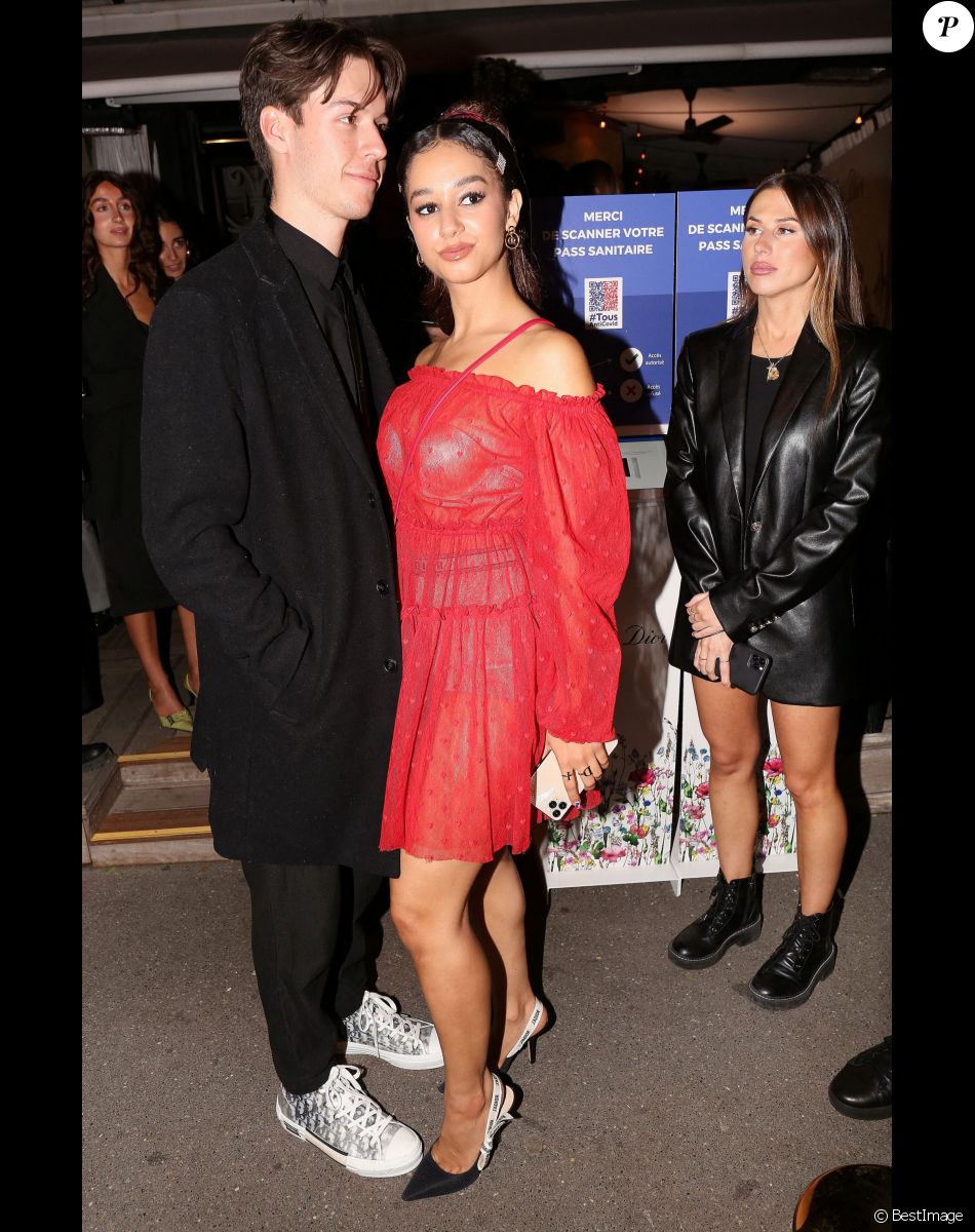 Lena Situations en couple sortie stylée avec Seb La Frite à la Fashion Week le diaporama Lena Situations en couple sortie stylée avec Seb La Frite à la Fashion Week le diaporama