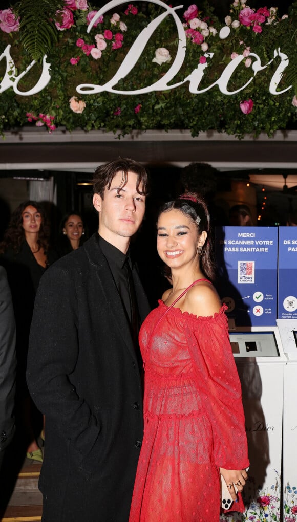 Lena Situations et son petit ami Seb La Frite à la soirée Miss Dior au restaurant L'Avenue, en marge de la Fashion Week prêt-à-porter printemps-été 2022. Paris, le 28 septembre 2021. © Panoramic / Bestimage