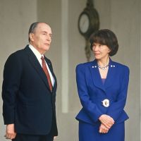 François Mitterrand avec une femme de 50 ans sa cadette : quand Danielle fait irruption...