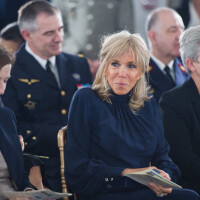 Brigitte Macron sublime en marine, la Fashion Week ne se fera pas sans elle !