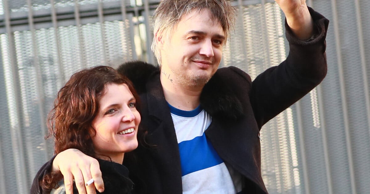 pete-doherty-s-est-mari-photos-de-la-c-r-monie-surprise-avec-katia