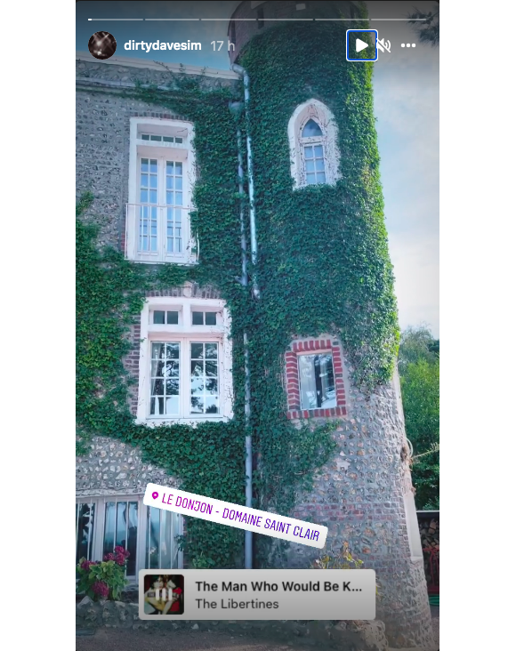 Photos du mariage de Pete Doherty et Katia de Vidas en Normandie, le 30 septembre 2021 sur Instagram.