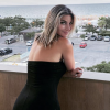 Nadège Lacroix incendiaire : elle ose le bikini trop petit à la plage