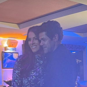 Jamel Debbouze et sa petite soeur Nawel Debbouze assistent à l'anniversaire de Fouad Ben Kouider, le fiancé de Nawel. Paris, le 2 octobre 2021.