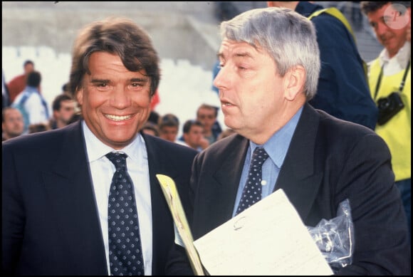 Bernard Tapie et Charles Bietry au stade Vélodrome à Marseille en 1992.