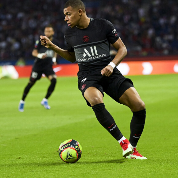 Kylian Mbappe (PSG) - Match de football ligue 1 Uber Eats PSG - Montpellier (2-0) au Parc des Princes à Paris le 25 septembre 2021 © JB Autissier / Panoramic / Bestimage